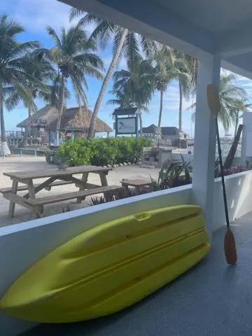 Image 3 of Aqua Vista