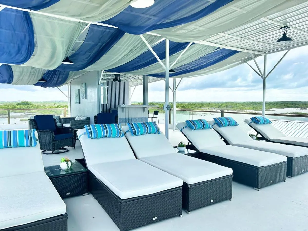 Image 1 of Beachfront Cabin