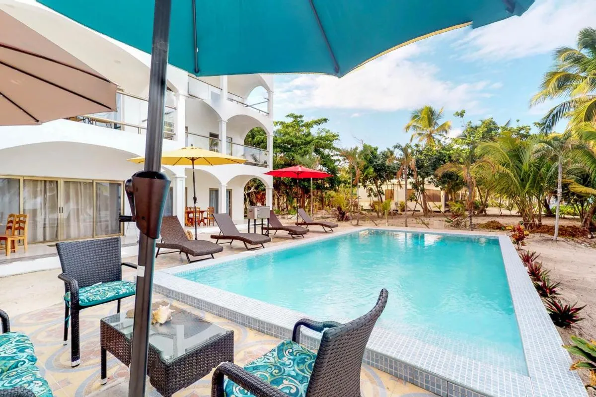 Image 3 of Blue Water Beach Villas