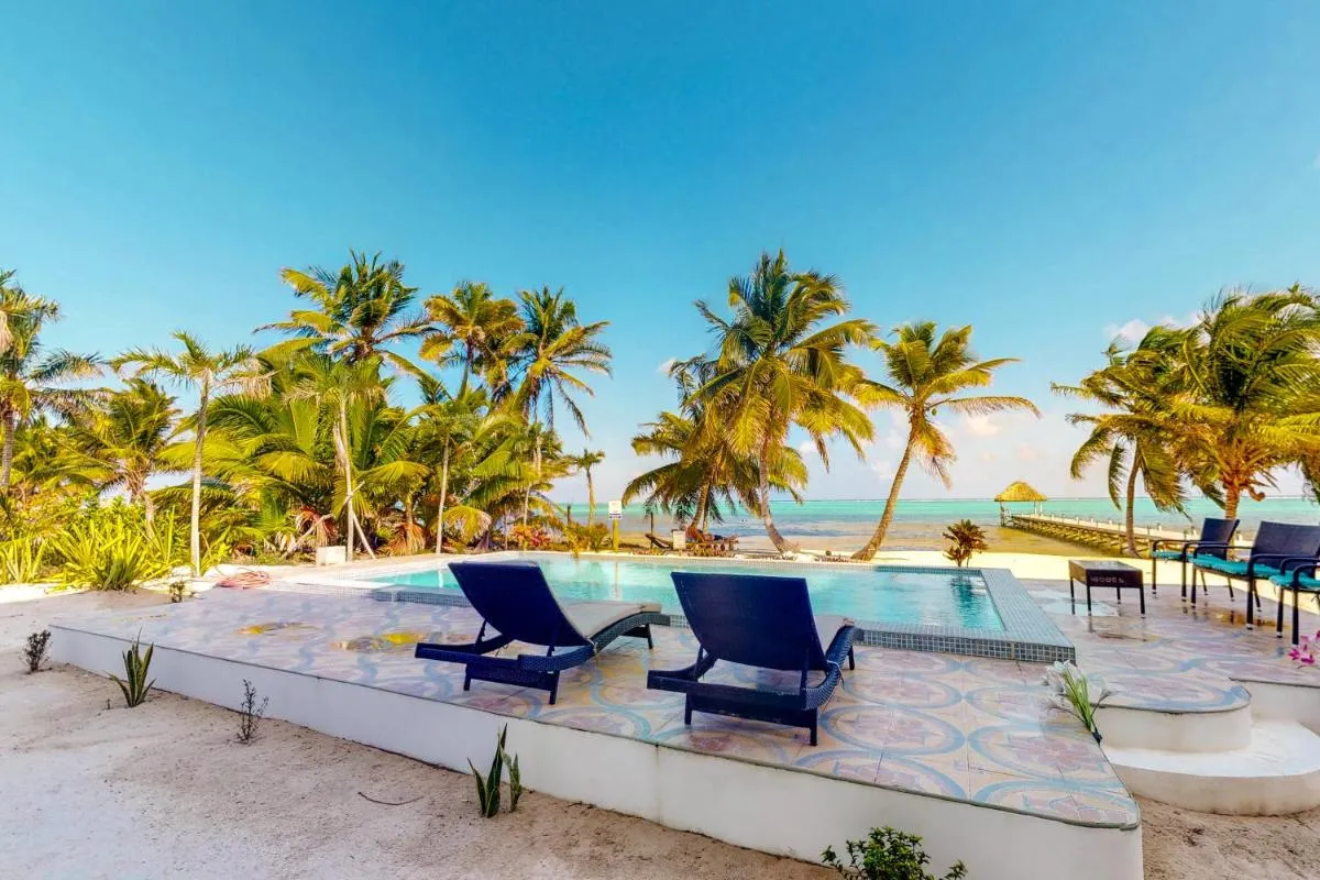 Image 4 of Blue Water Beach Villas
