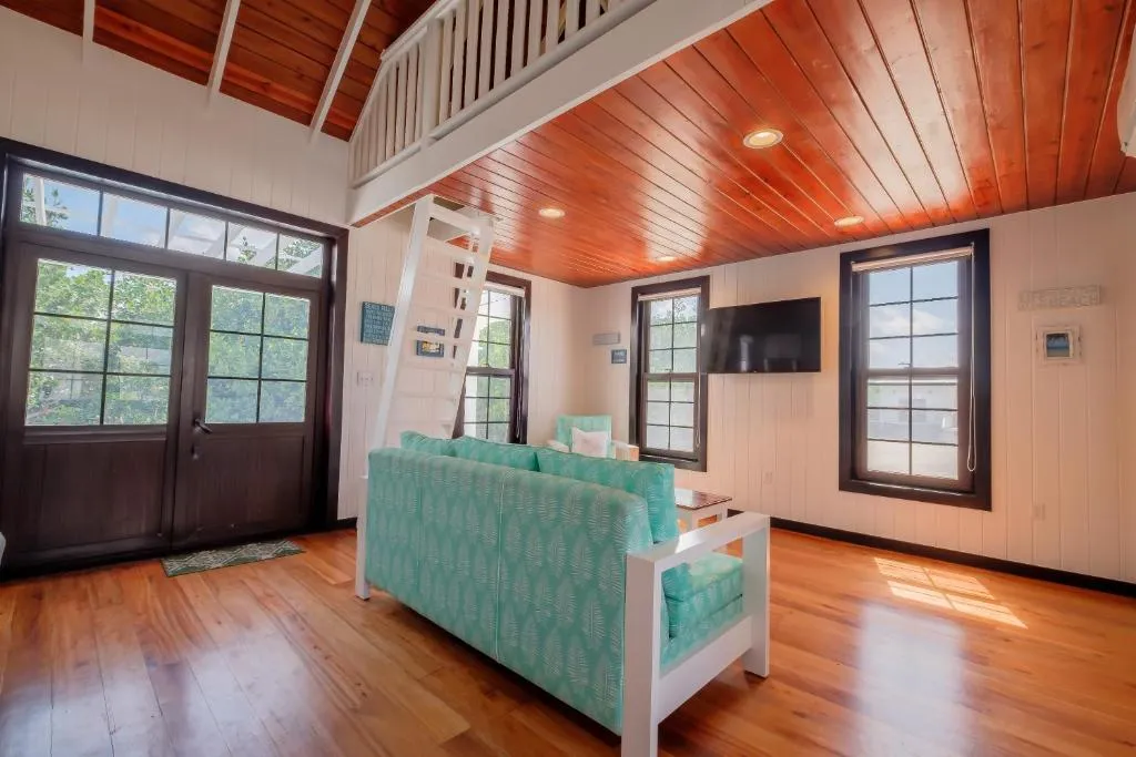 Image of Caribbean Vacation Rentals and The PoolClub at Mahogany!