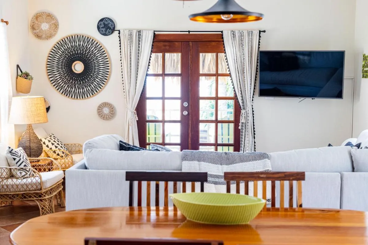Image 4 of Caye Casa