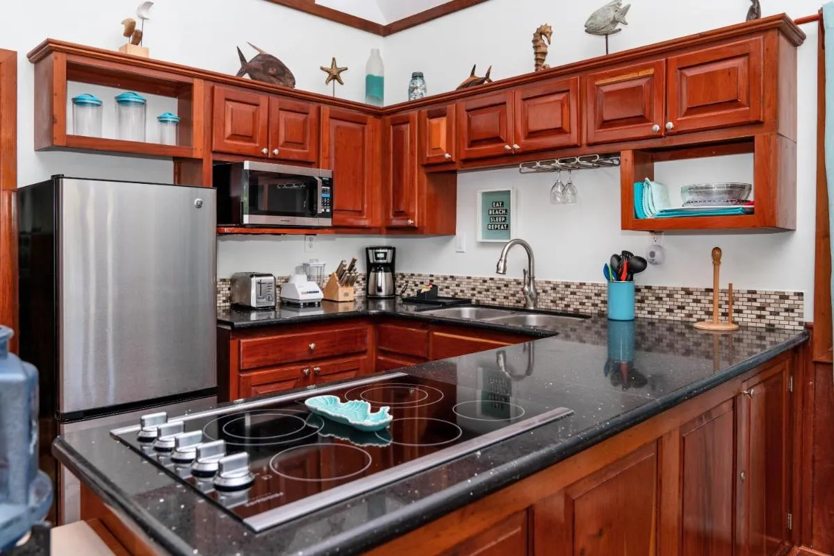 Image 4 of Dolphin Dreams Villa B3