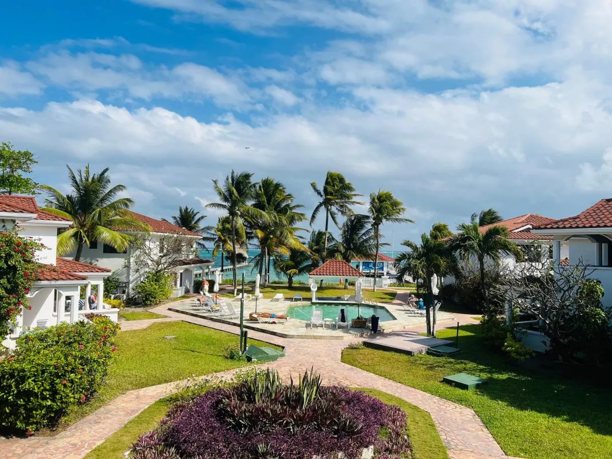 Image 1 of Isla Bonita Yacht Club