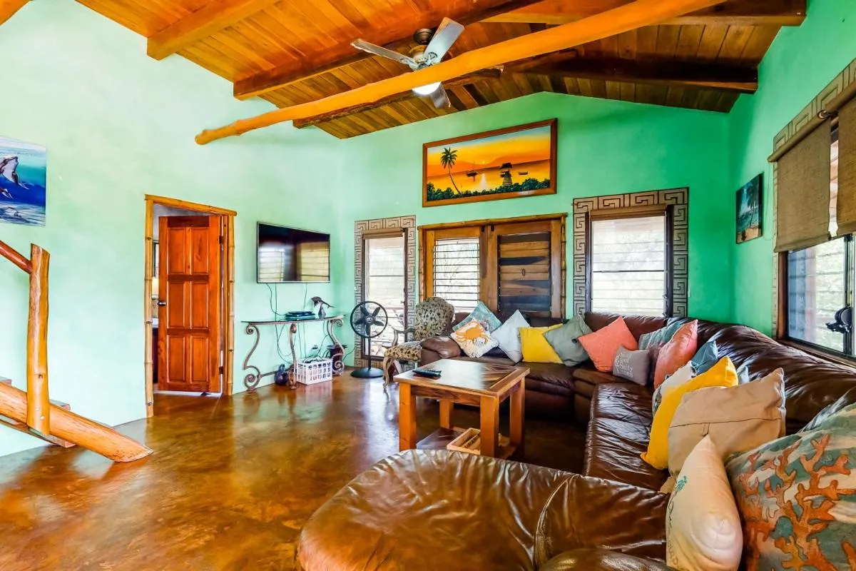 Image 2 of La Casa Pura Vida