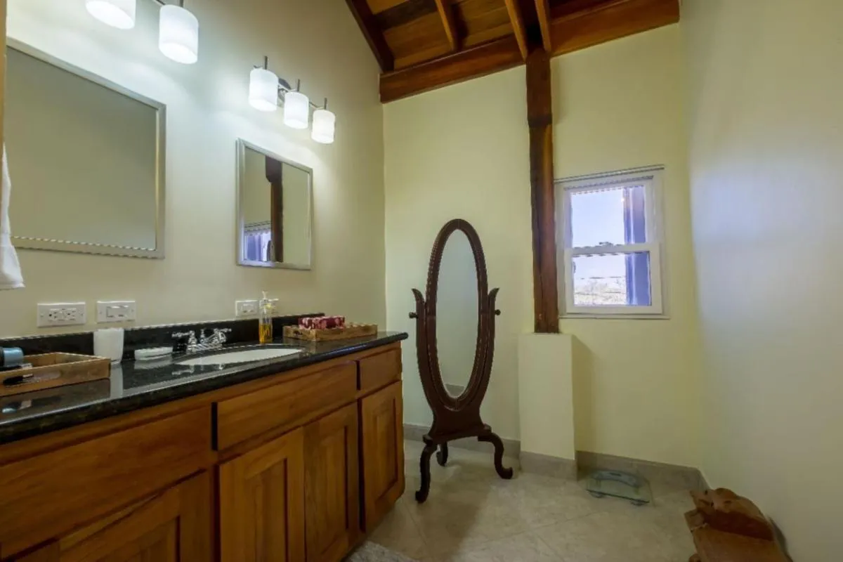 Image 1 of La Perla Azul Beach House with Pool and 4 seater cart