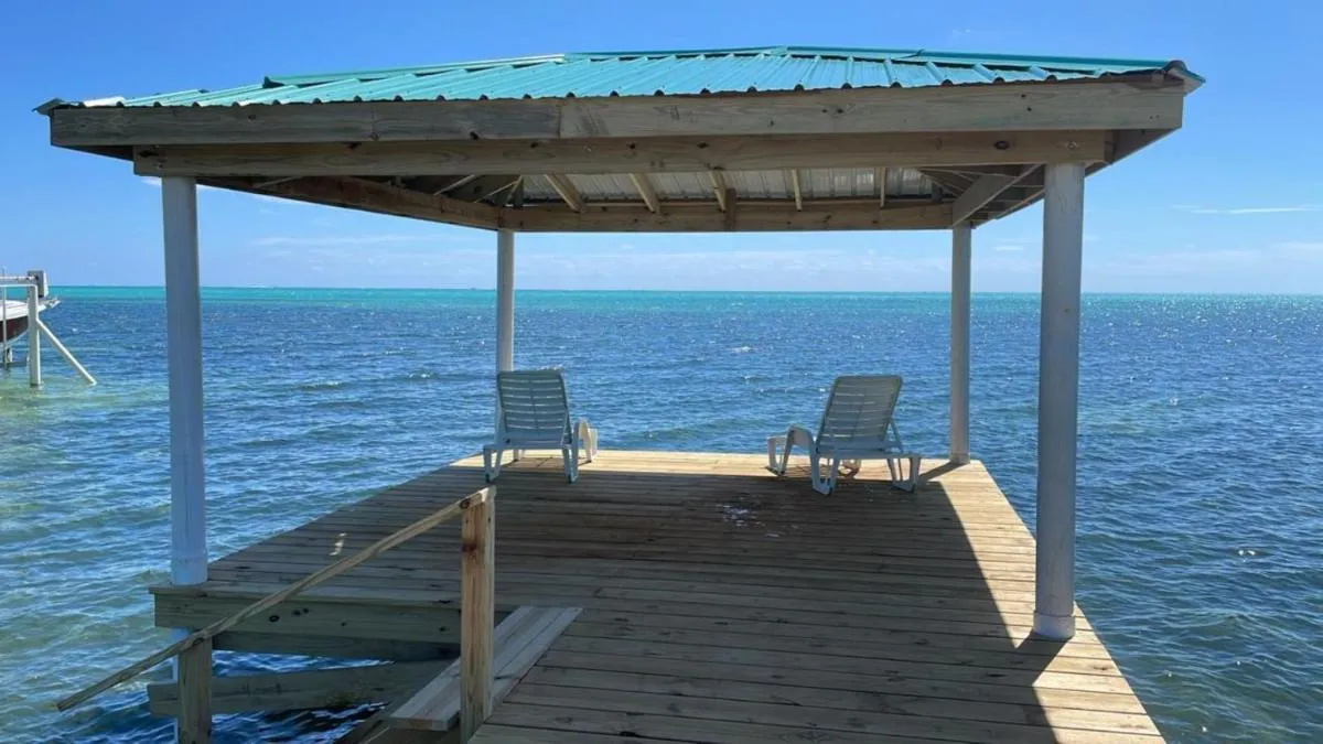 Image 4 of La Perla Azul Beach House with Pool and 4 seater cart