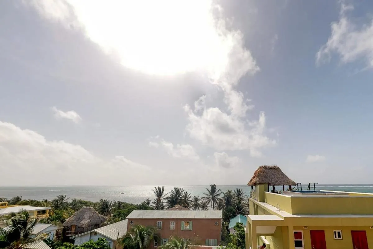 Image 1 of Laguna Hotel