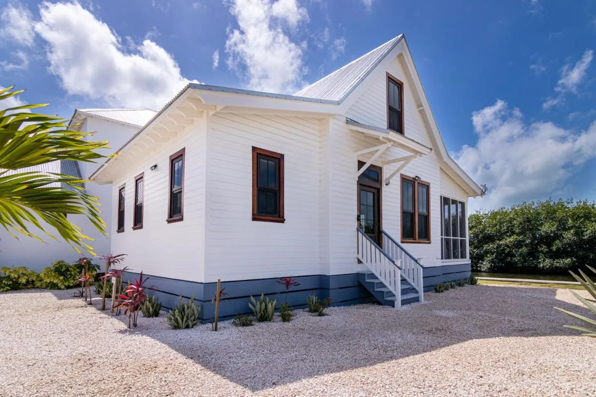 Image 5 of Paradise Cottage 3 bedroom 4 beds, 1 Full Bath – Private