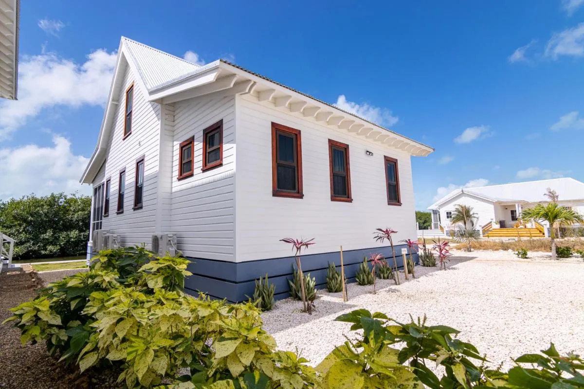 Image 3 of Paradise Cottage 3 bedroom 4 beds, 1 Full Bath – Private