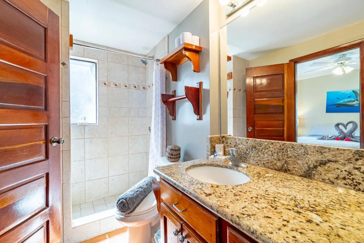 Image 2 of Tradewinds Paradise Villas