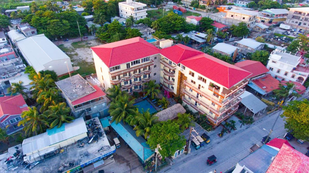Image of Tropical Palace Hotel