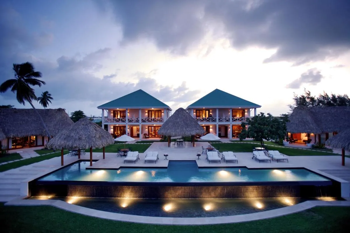 Image 2 of Victoria House Resort & Spa