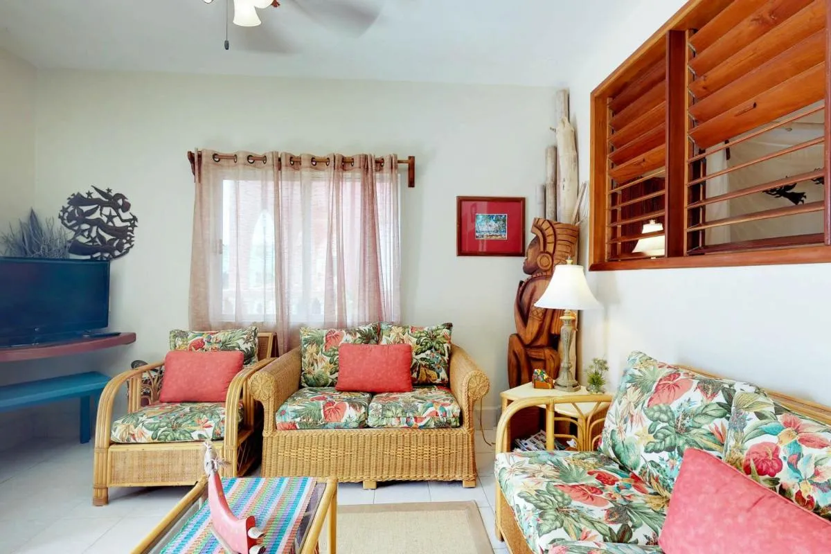 Image 1 of Zinnia @ Caribe Island